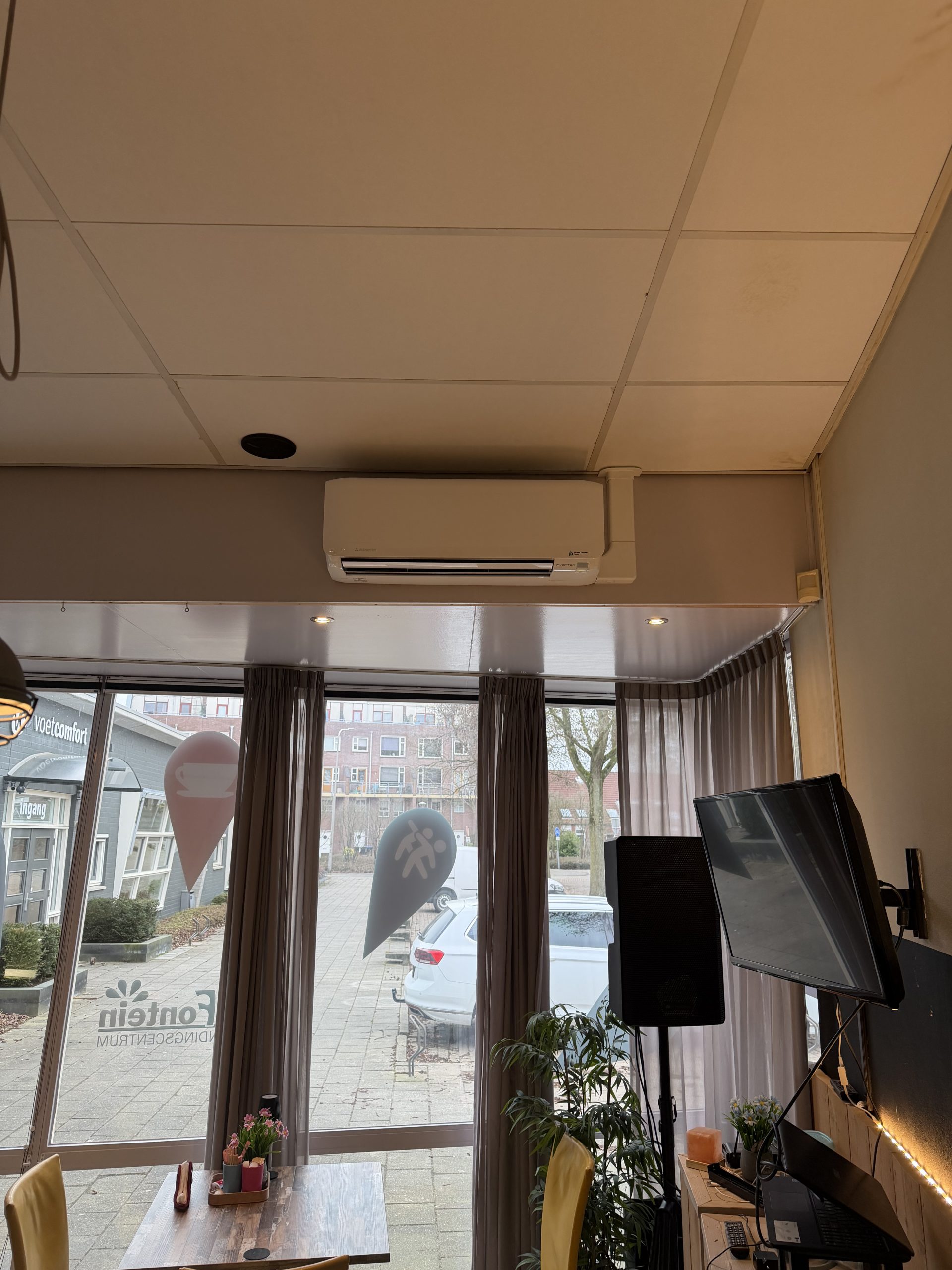 Duurzaam verwarmen van buurthuis.